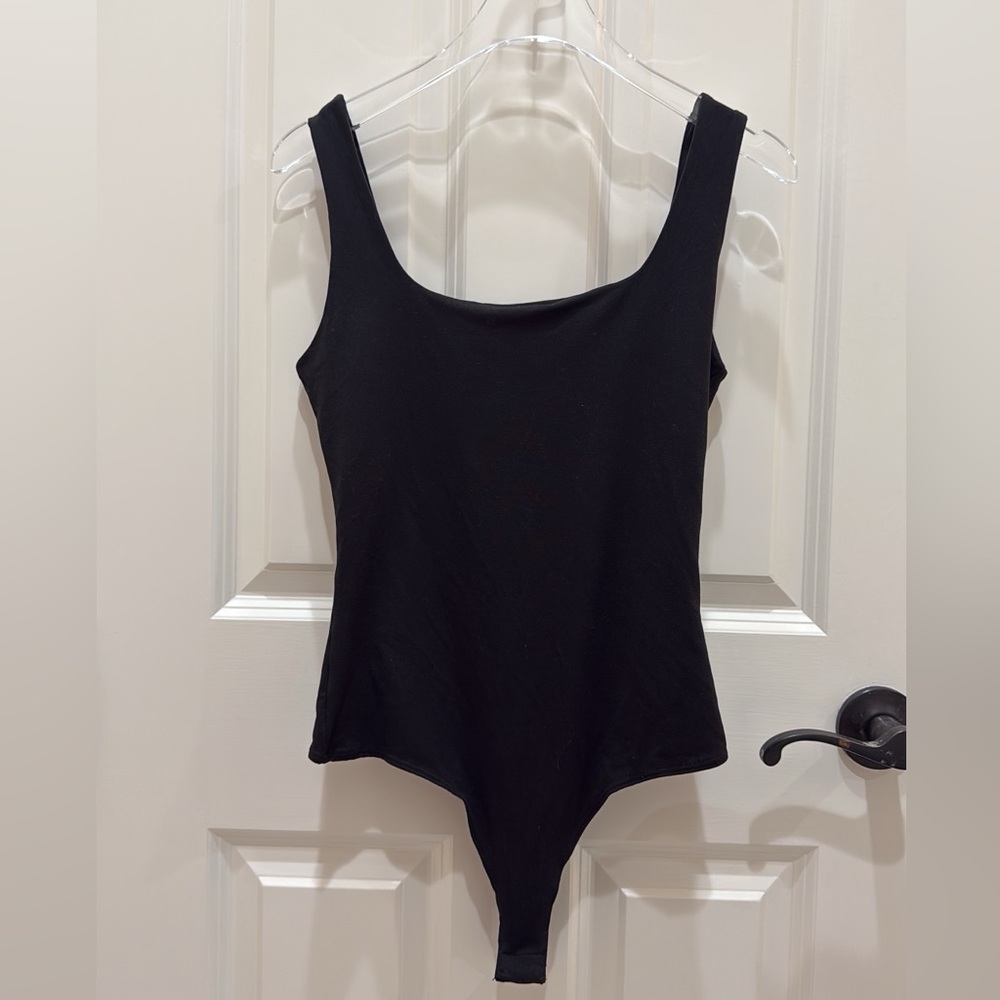 Black scoop-neck bodysuit - Medium